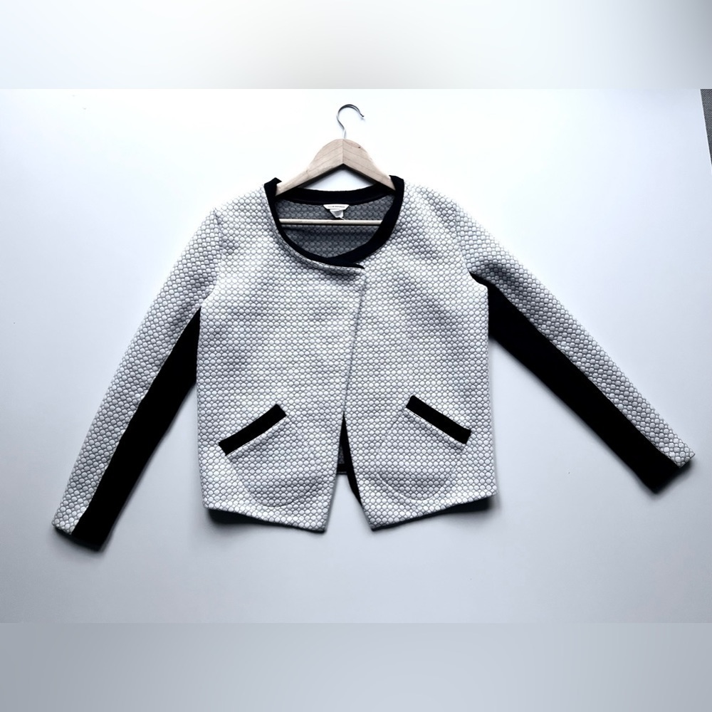 CLUB Monaco Women Quilted Jersey jacket wrap open Sweater White Black medium